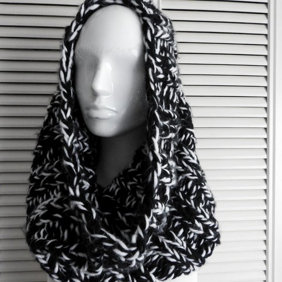 NWT H&M Divided Winter Head Scarf Wrap Chunky Thick Knit - Picture 3 of 8